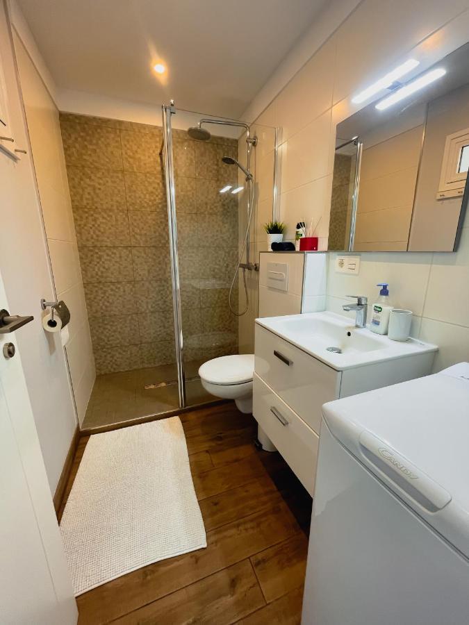 ארונה Harmony Apartments מראה חיצוני תמונה